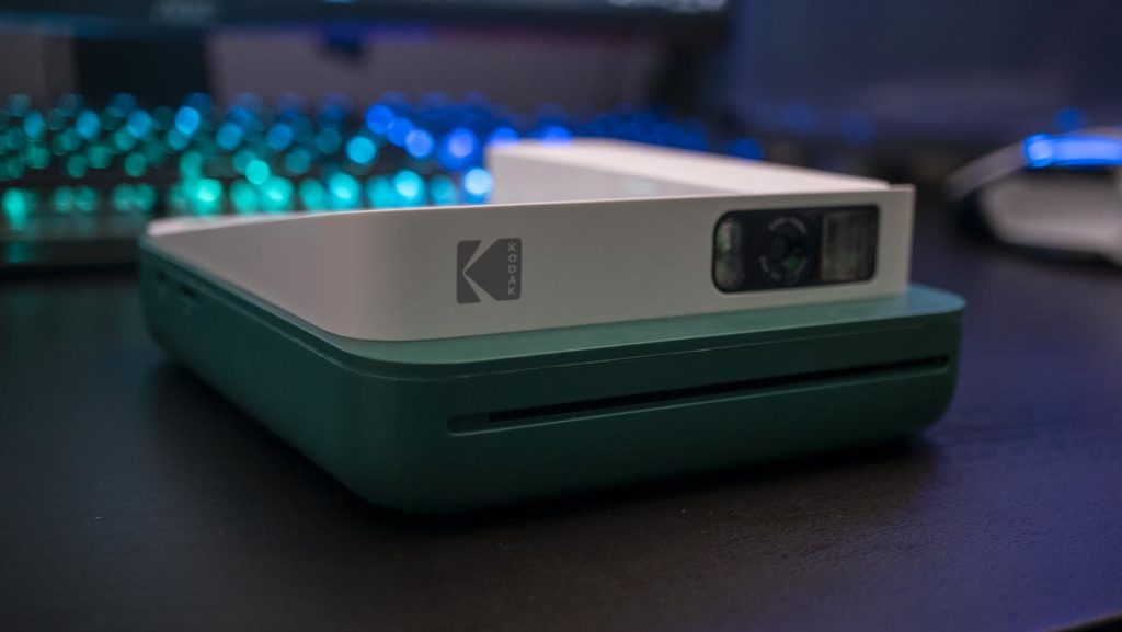 kodak smile classic instant camera