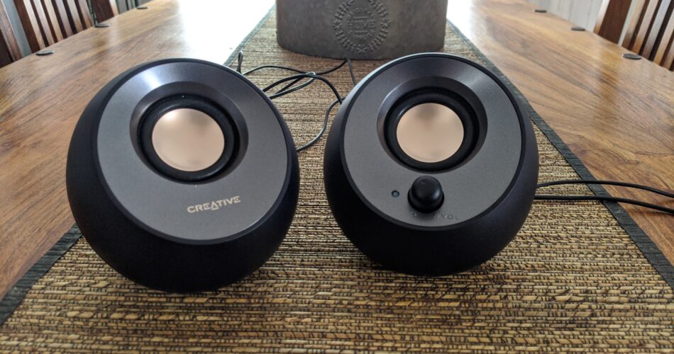creative pebble v2 speakers