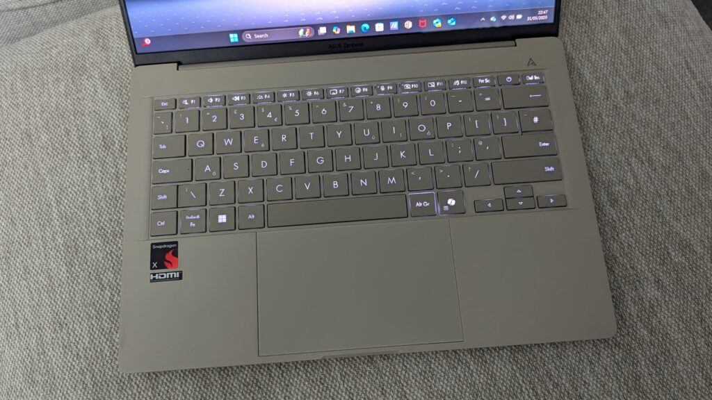 Asus Zenbook A14 UX3407Q laptop